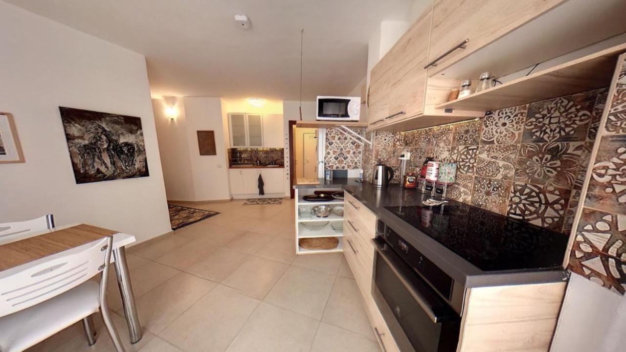 בית האומנים Artist Home Neve Ilan Ngoại thất bức ảnh