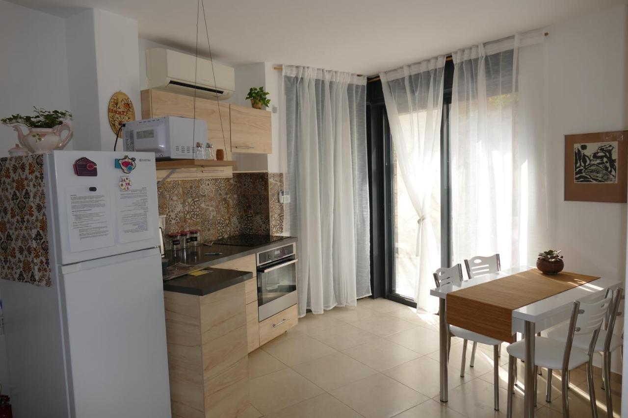 בית האומנים Artist Home Neve Ilan Ngoại thất bức ảnh