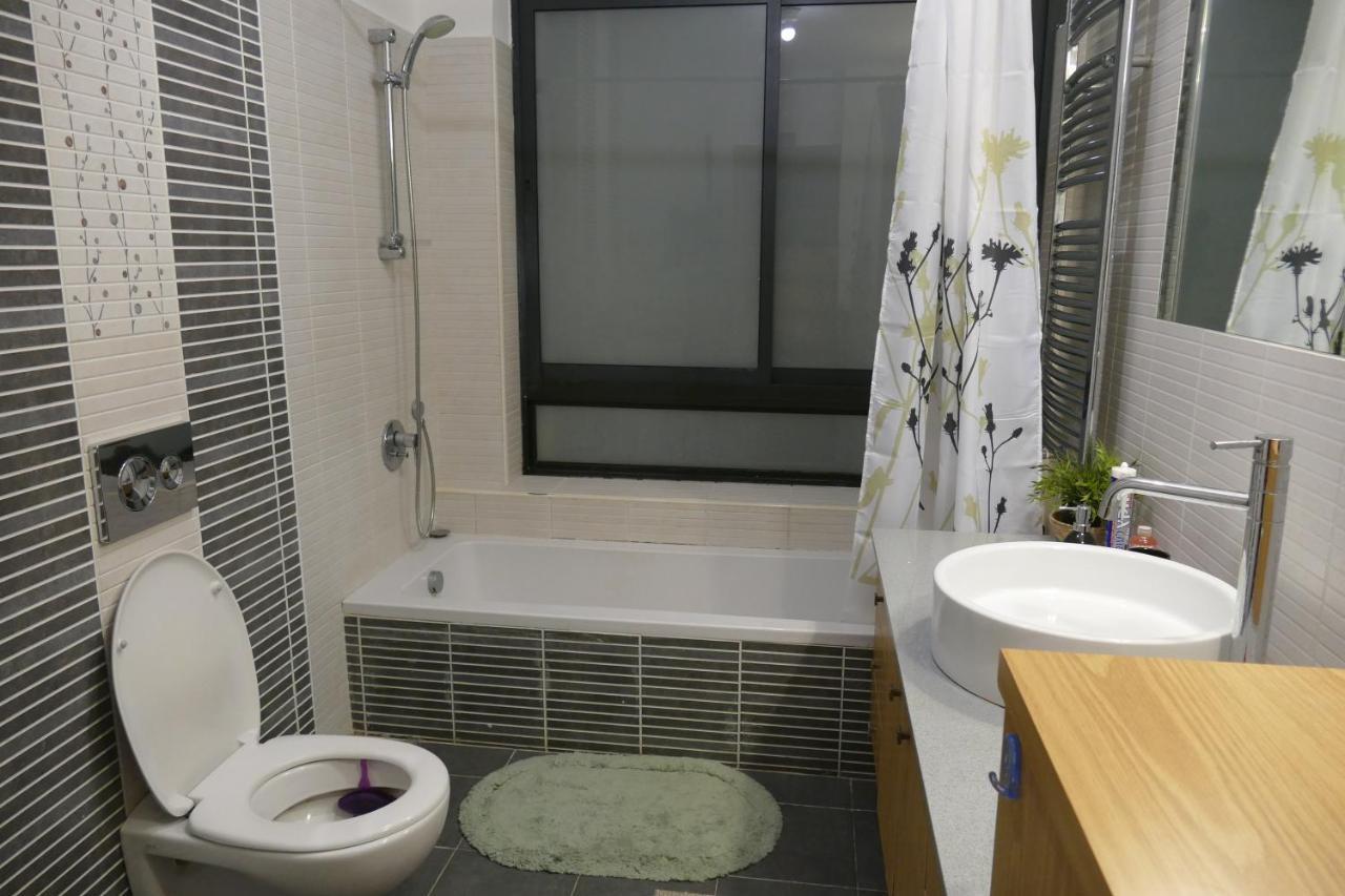 בית האומנים Artist Home Neve Ilan Ngoại thất bức ảnh